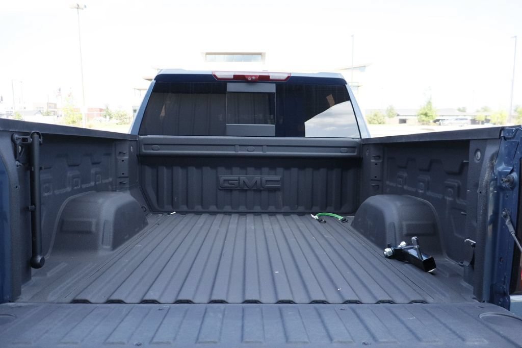Used 2025 GMC Sierra 1500 Denali AWD/4WD image 25