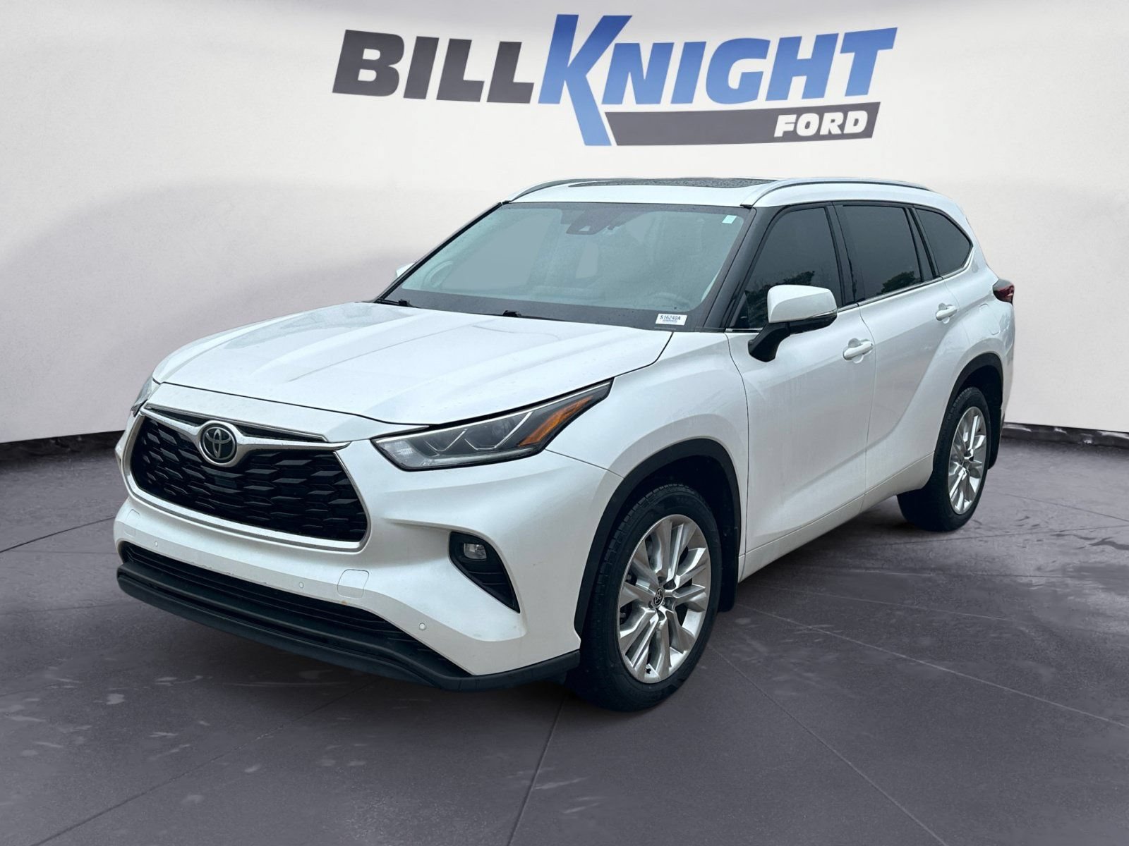 Used 2023 Toyota Highlander Limited