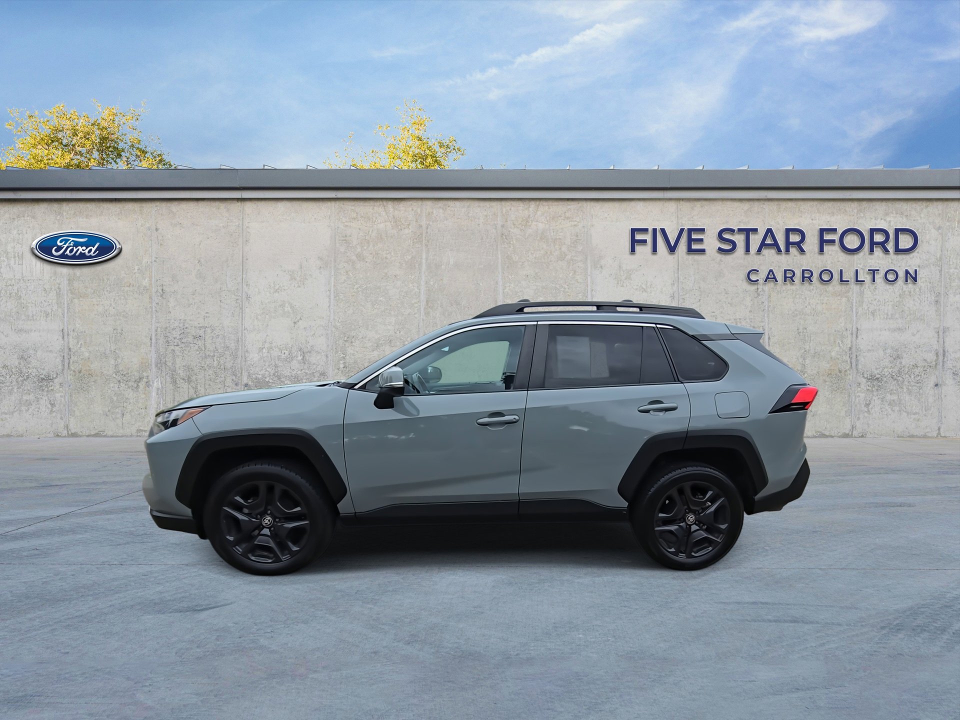Used 2022 Toyota RAV4 Adventure AWD/4WD image 5