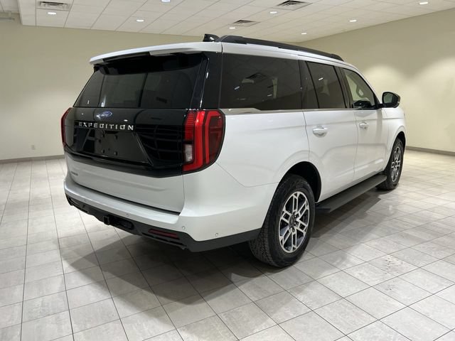 Certified 2025 Ford Expedition Active AWD/4WD image 5