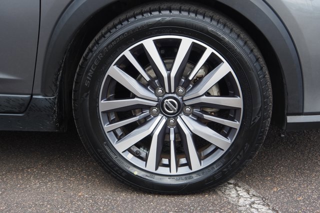 Used 2021 Nissan Kicks SV image 9