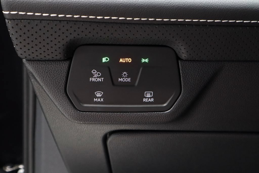 Used 2025 Volkswagen Atlas SE FWD image 27