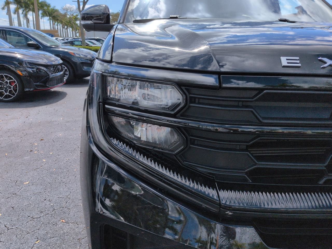 Certified 2025 Ford Expedition Active image 10