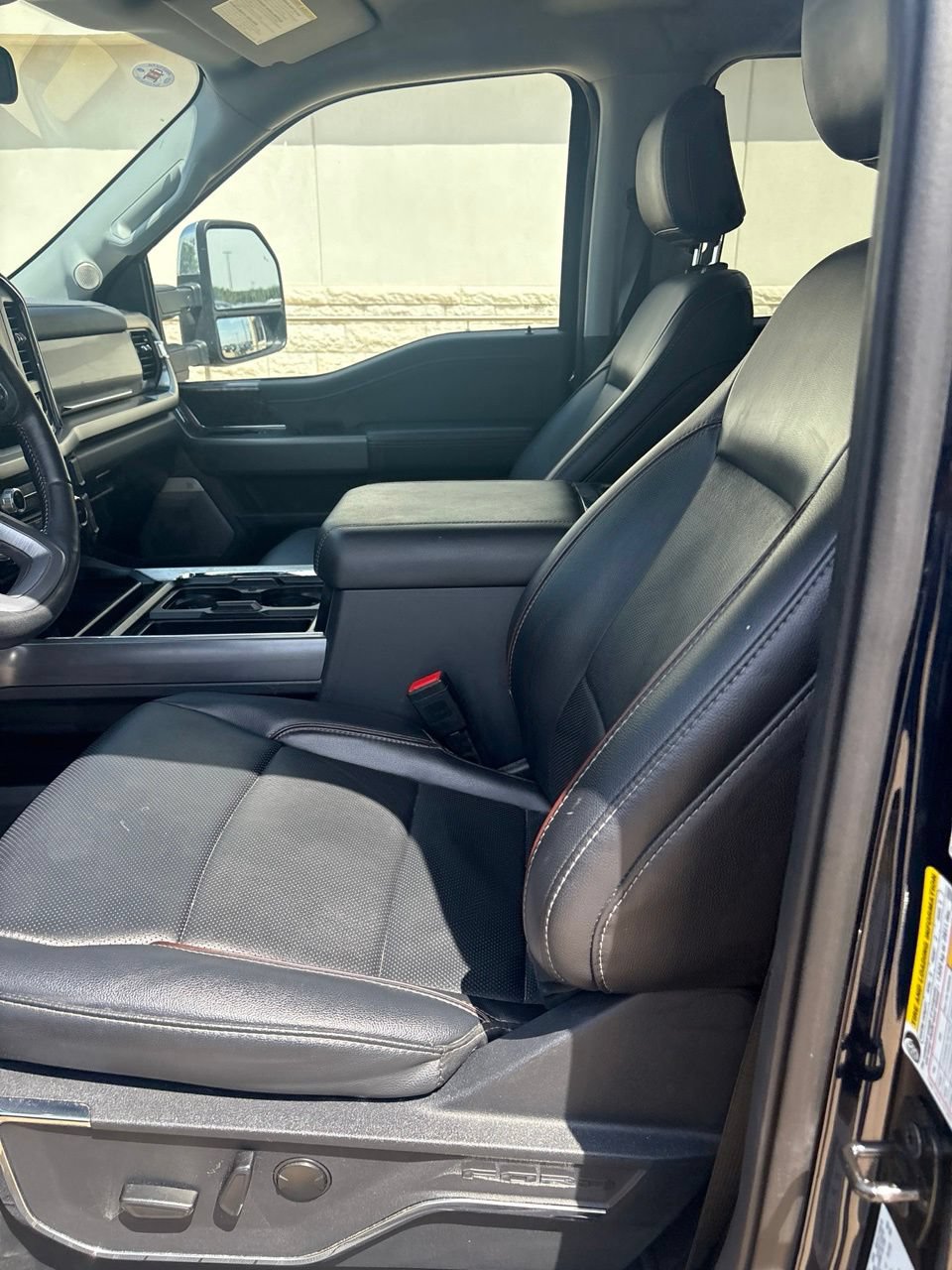 Certified 2024 Ford F250 Lariat w/ Lariat Ultimate Package AWD/4WD image 9