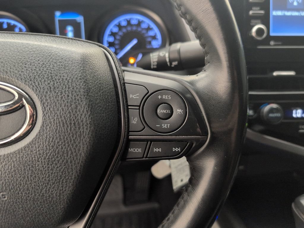 Used 2023 Toyota Camry SE image 39