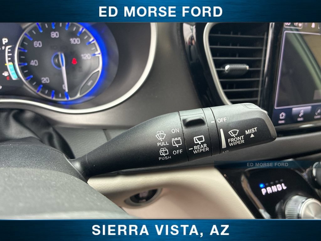 Used 2024 Chrysler Pacifica Touring-L FWD image 35