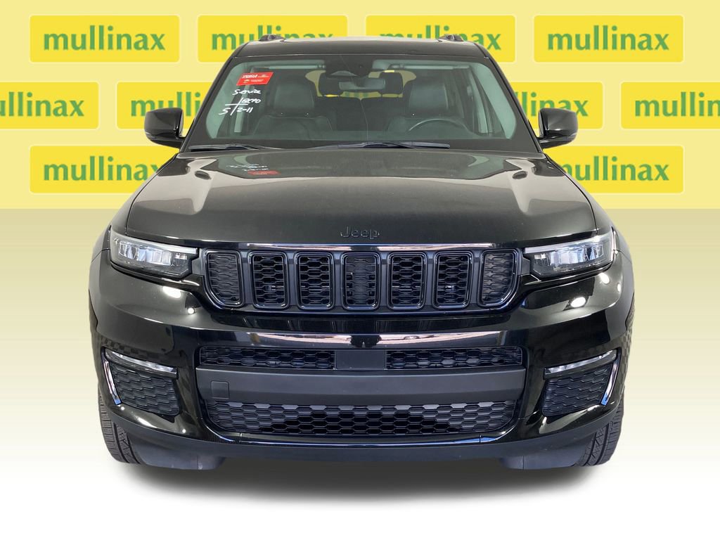 Used 2023 Jeep Grand Cherokee L Limited w/ Black Appearance Package image 8