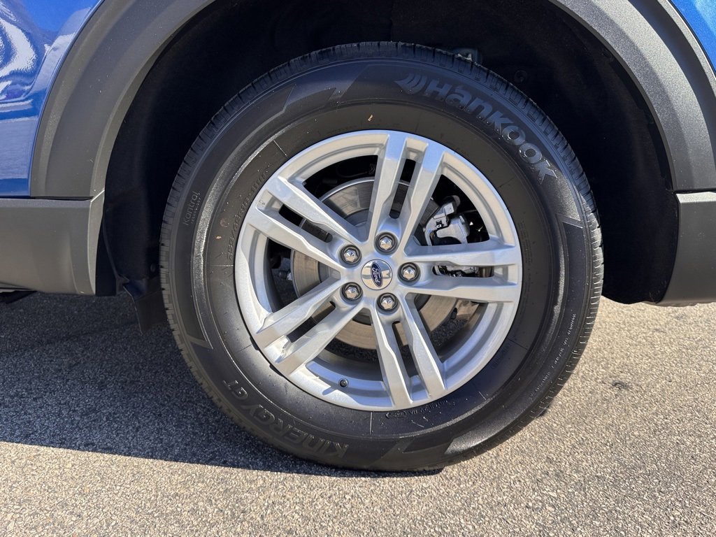 Certified 2022 Ford Explorer XLT w/ Equipment Group 202A image 15