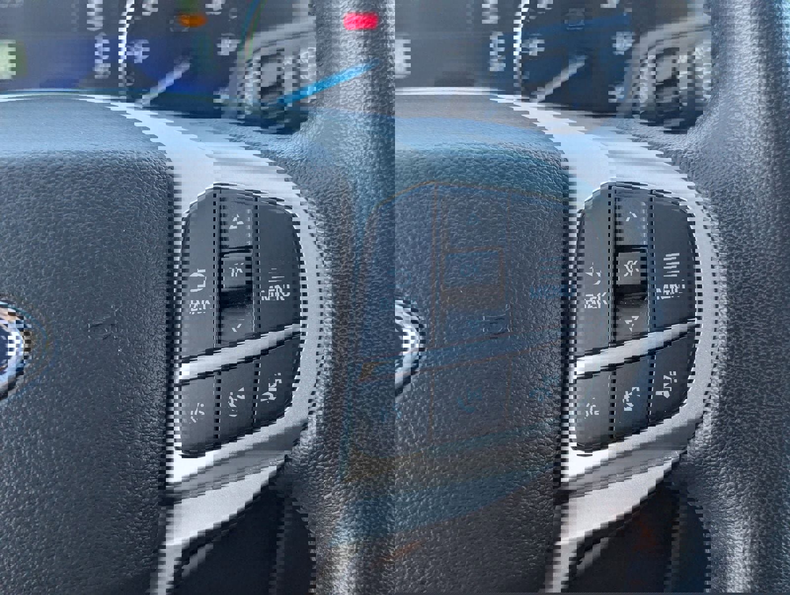 Certified 2022 Ford Explorer XLT w/ Equipment Group 202A image 27