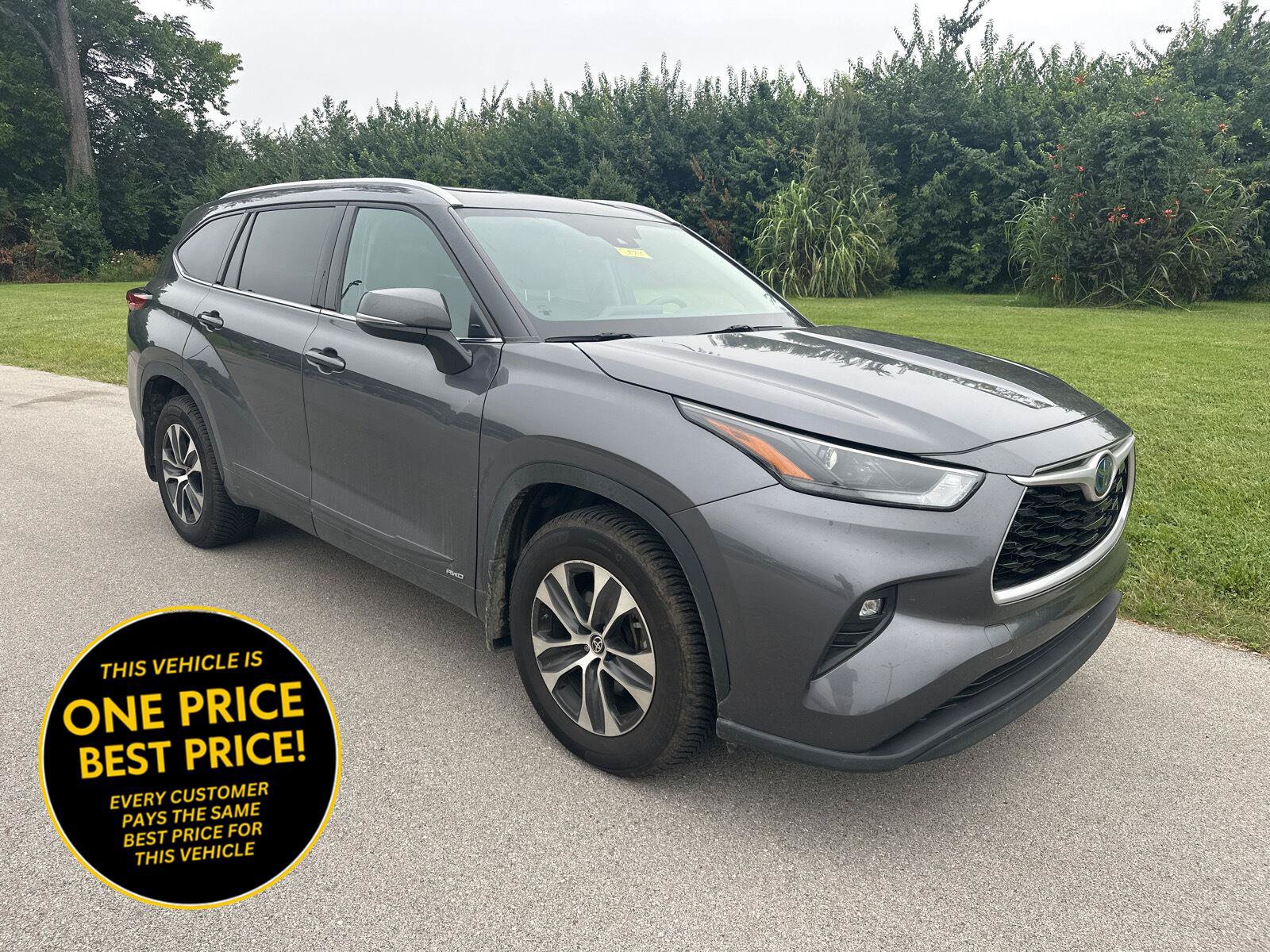 Used 2022 Toyota Highlander XLE