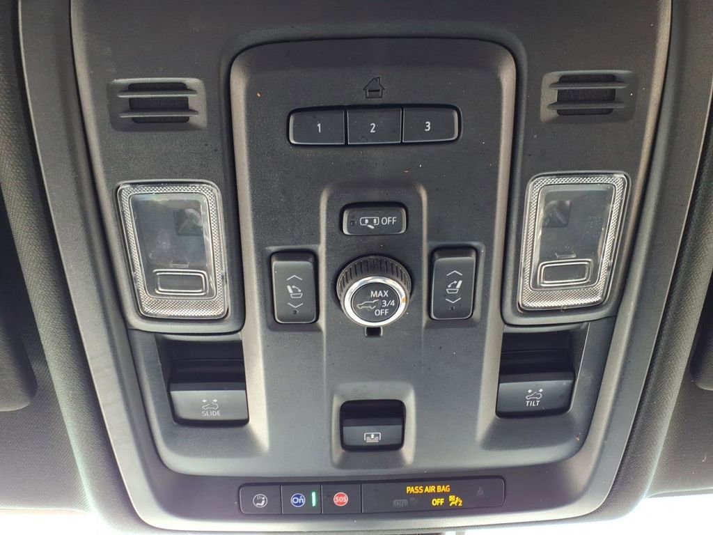 Used 2021 GMC Yukon XL Denali w/ Denali Ultimate Package AWD/4WD image 24