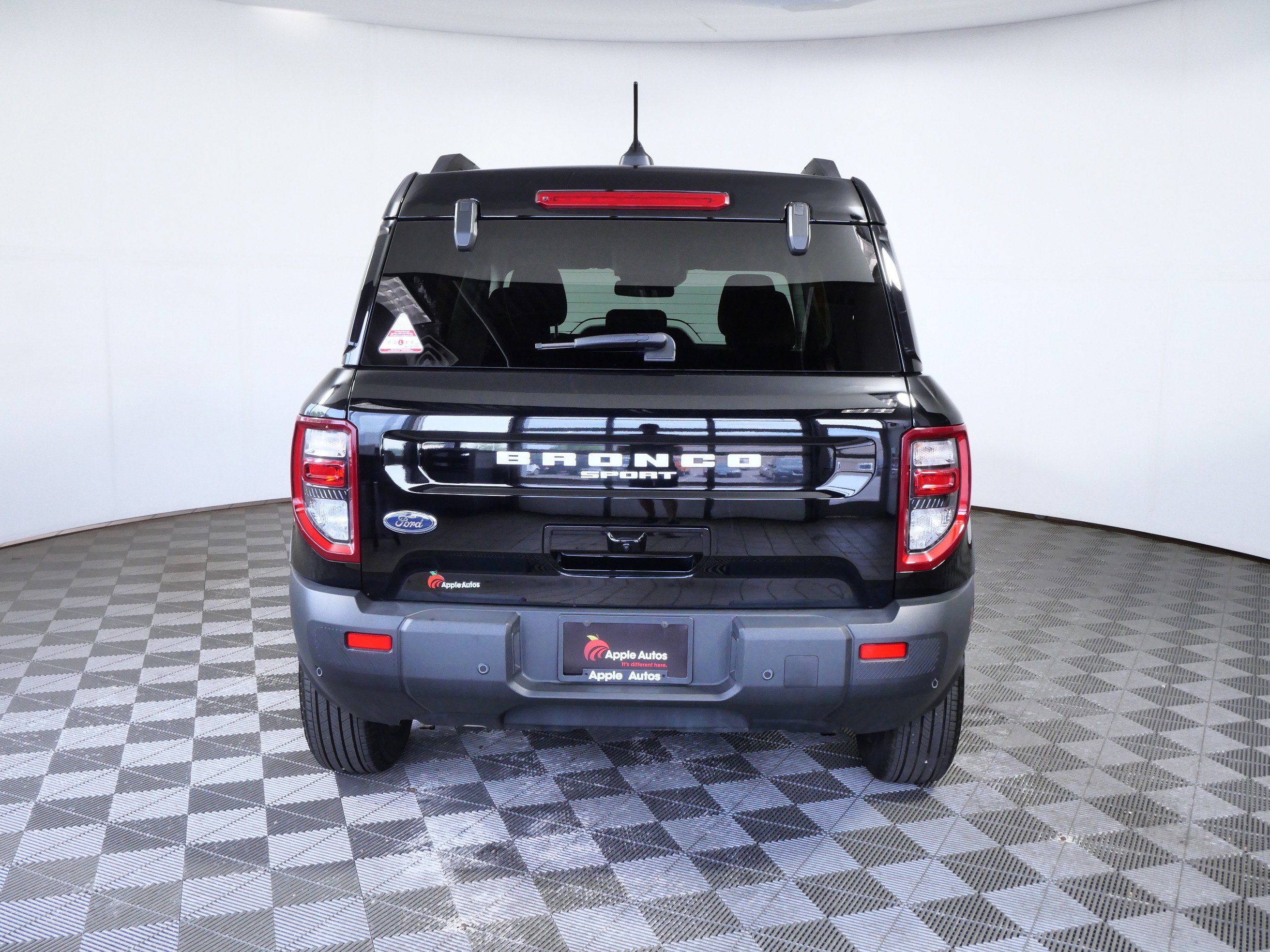 Certified 2025 Ford Bronco Sport Outer Banks w/ Outer Banks Tech Package+ AWD/4WD image 7