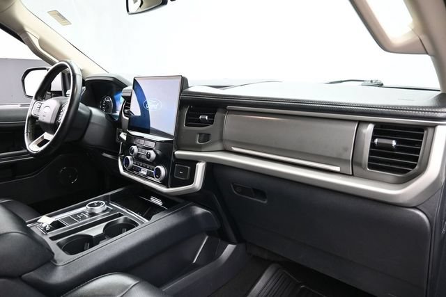 Certified 2024 Ford Expedition XLT RWD image 32