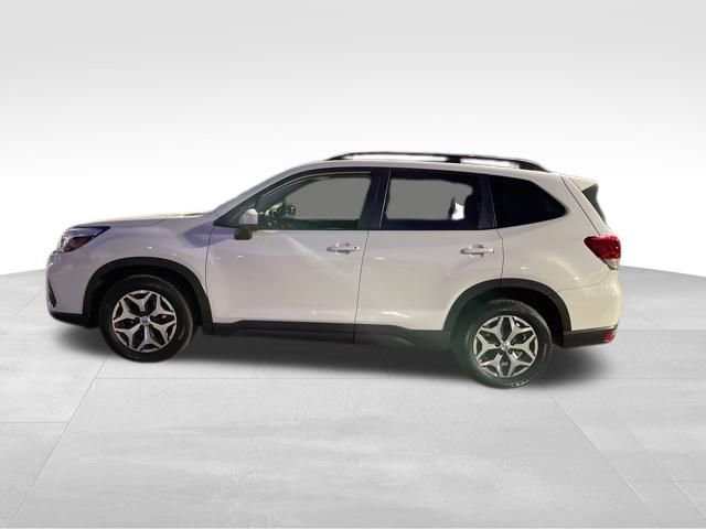 Used 2021 Subaru Forester Premium image 11