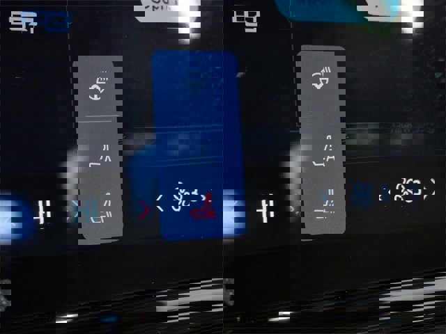 Certified 2025 Ford Expedition Active image 25