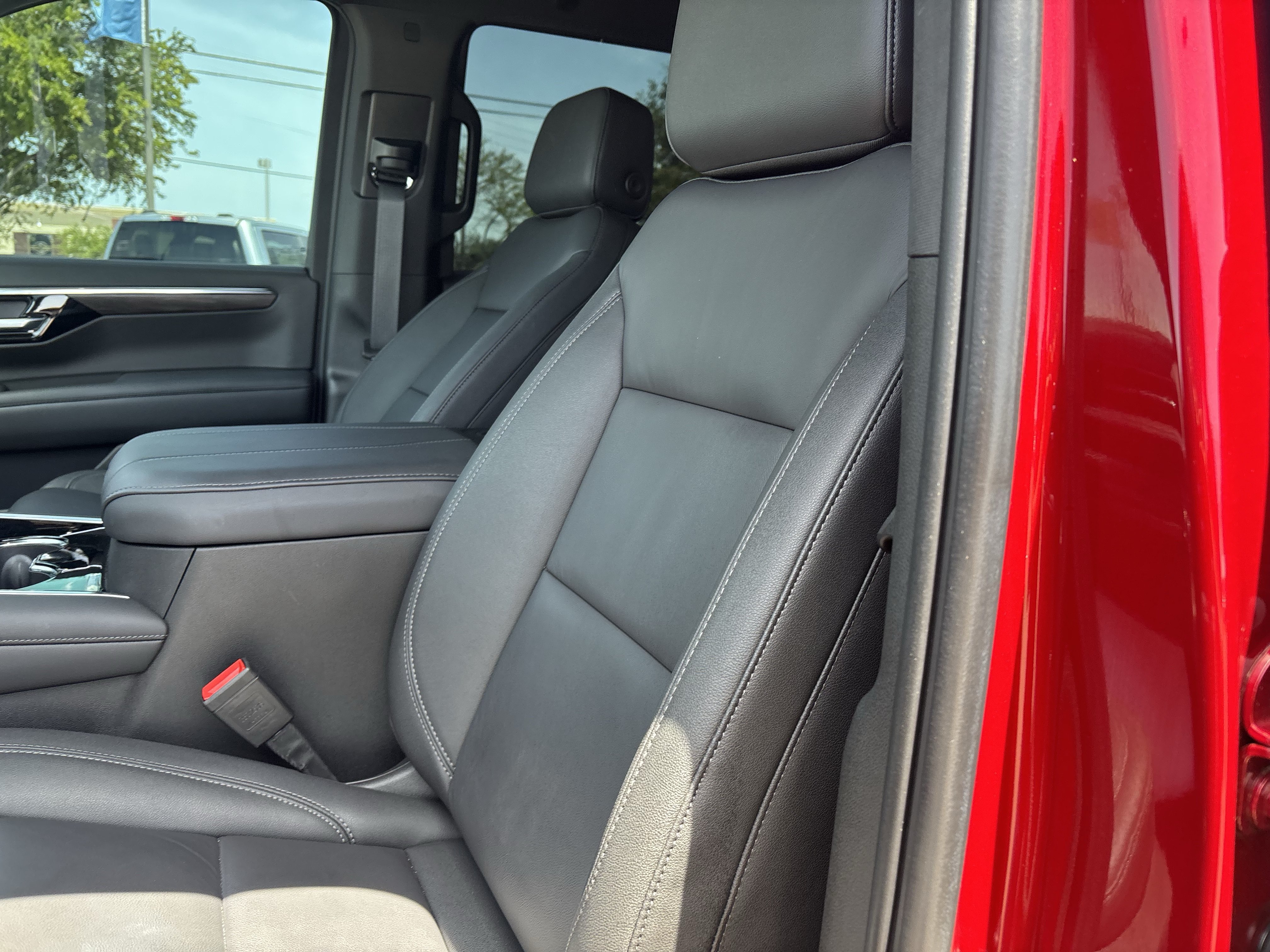 Used 2026 Chevrolet Tahoe LT w/ Comfort Package RWD image 11