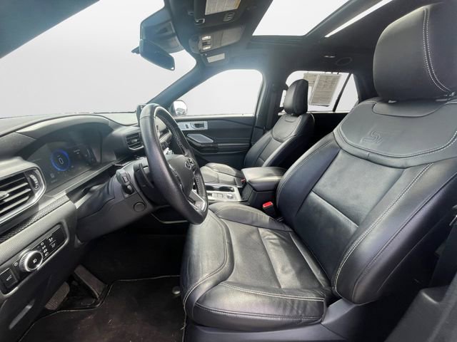 Certified 2023 Ford Explorer ST w/ Equipment Group 401A AWD/4WD image 9