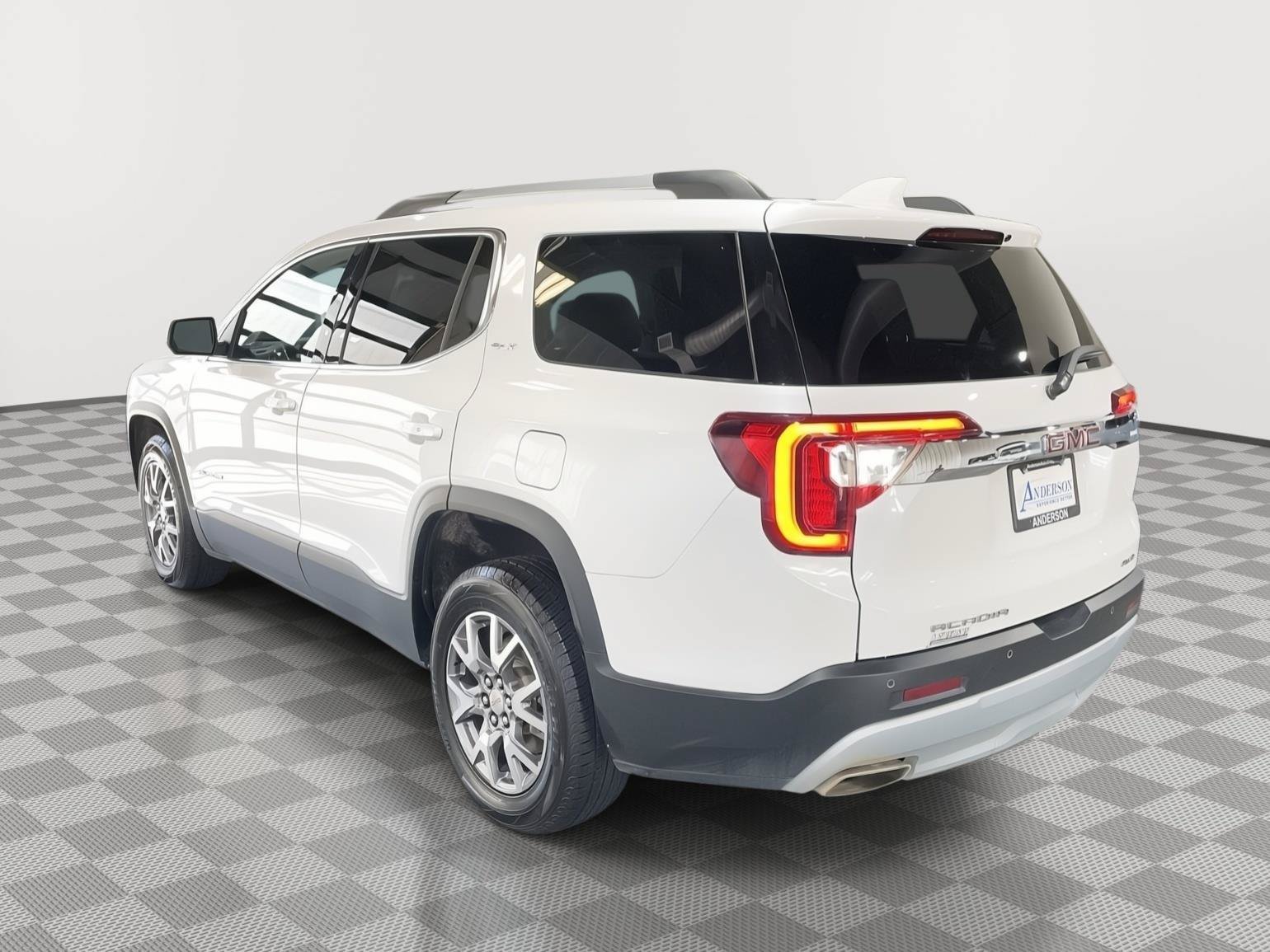Used 2020 GMC Acadia SLT AWD/4WD image 9
