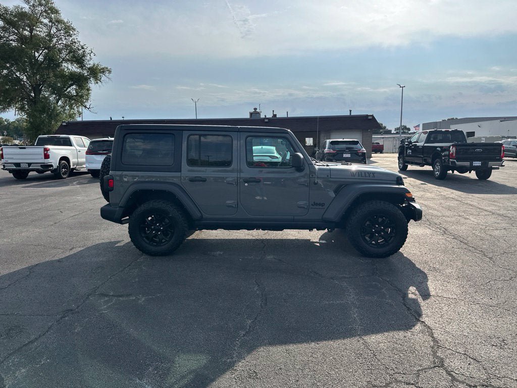 Used 2023 Jeep Wrangler Unlimited Sport AWD/4WD image 4