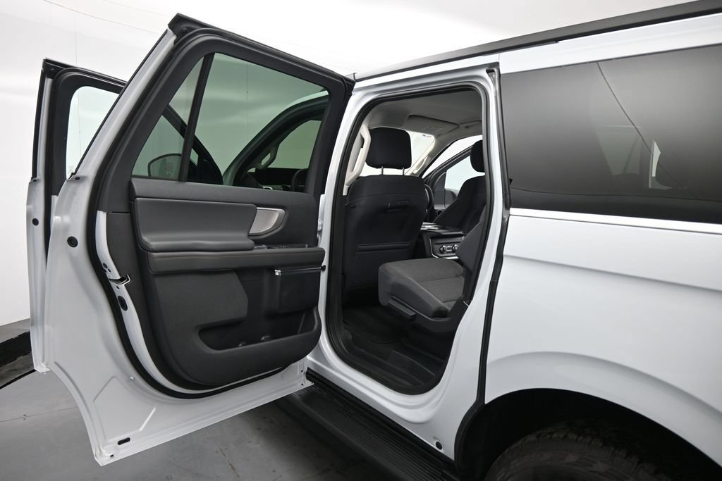 Certified 2025 Ford Expedition Max Active RWD image 15