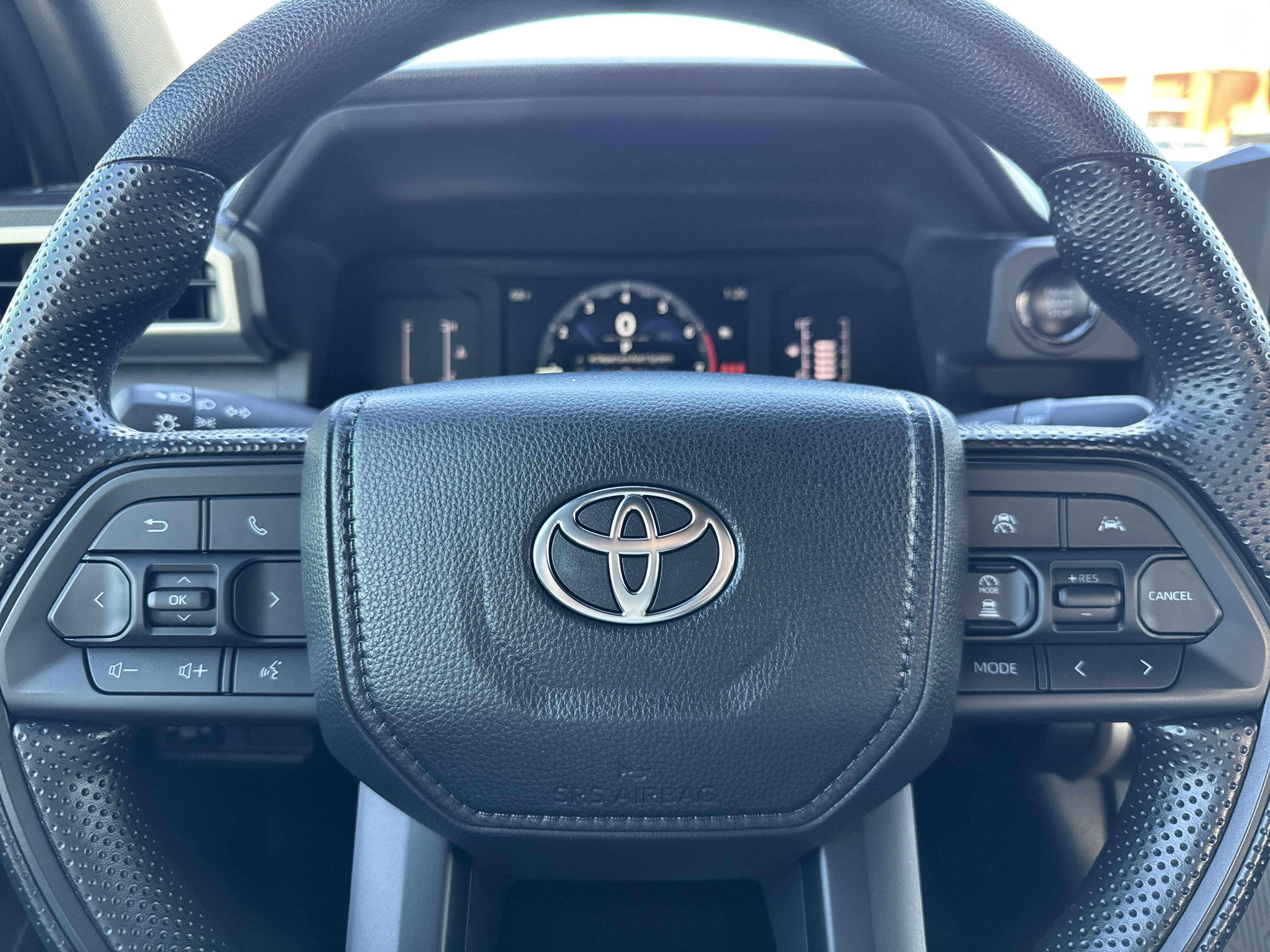 Used 2025 Toyota Tacoma SR image 17