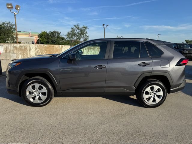Used 2025 Toyota RAV4 LE AWD/4WD image 11
