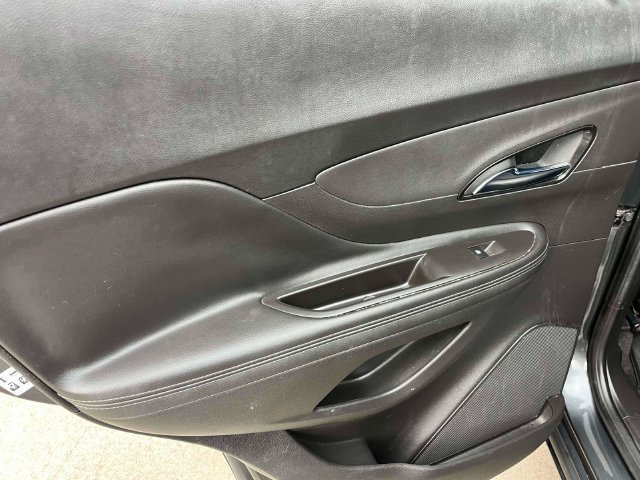 Used 2018 Buick Encore Preferred FWD image 17