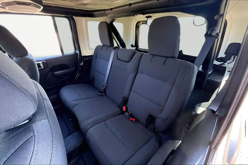 Used 2022 Jeep Wrangler Unlimited Sport image 26