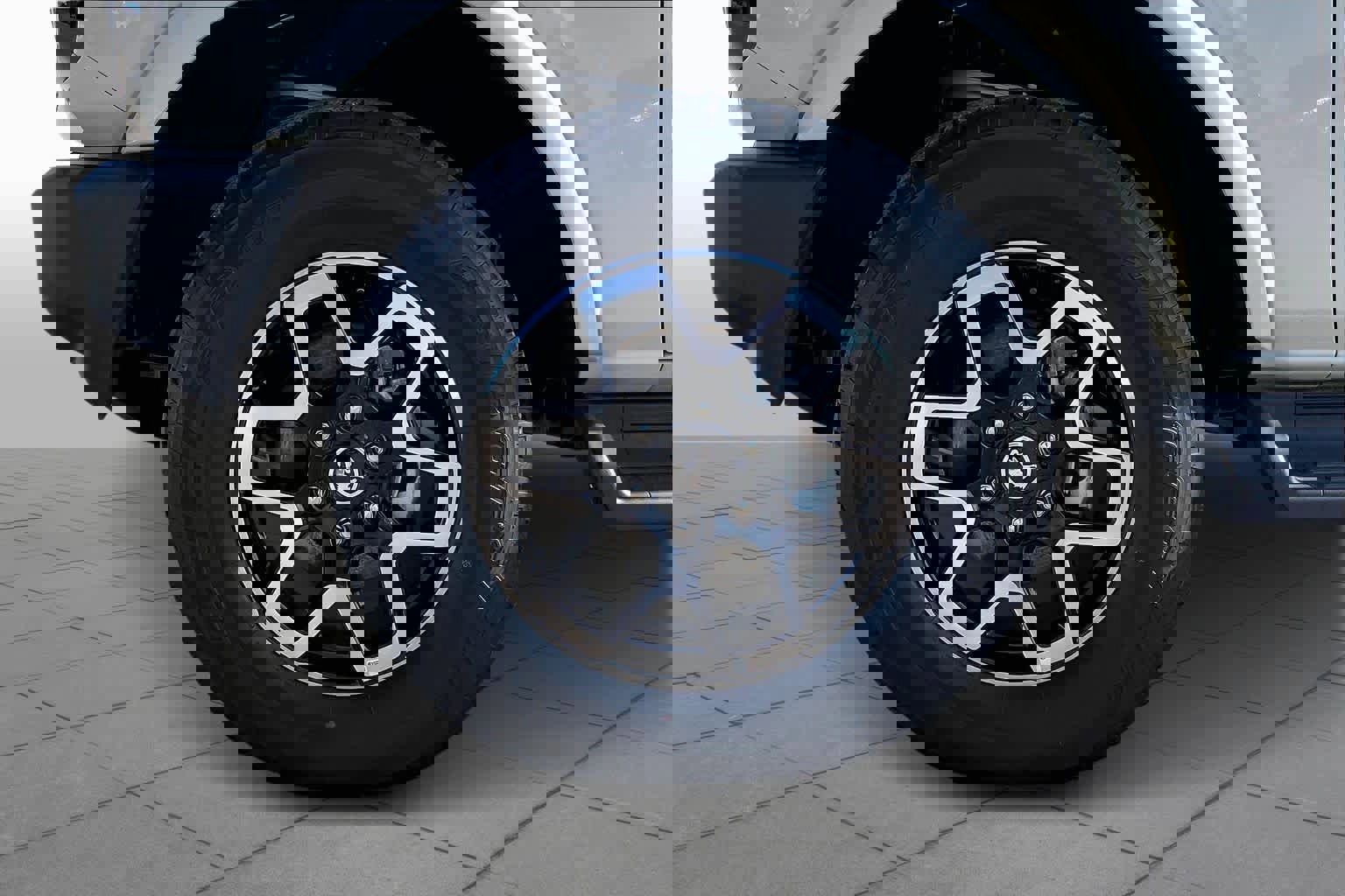 Certified 2025 Ford Bronco Outer Banks image 13