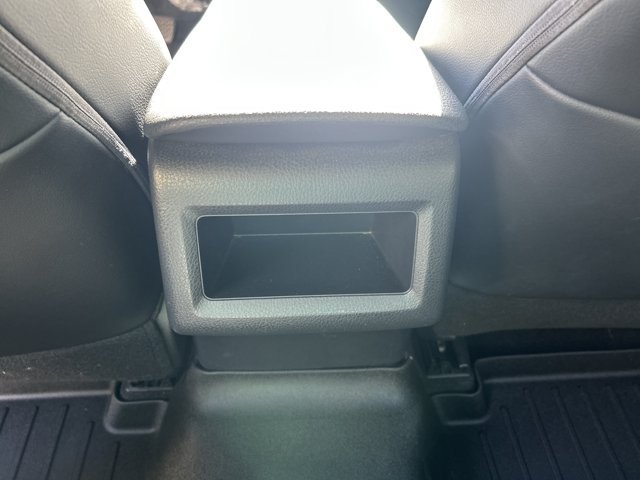Used 2021 Toyota Camry SE w/ Convenience Package FWD image 23