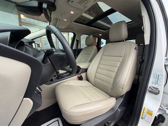 Certified 2019 Ford Escape Titanium AWD/4WD image 17