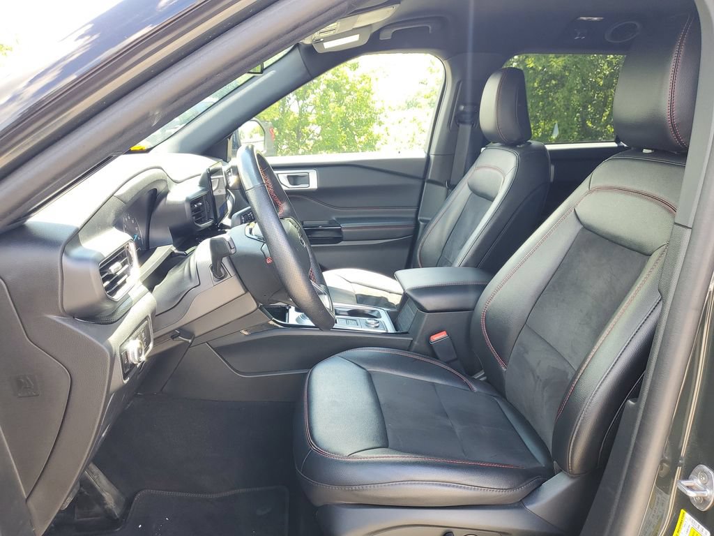 Certified 2023 Ford Explorer ST-Line AWD/4WD image 12