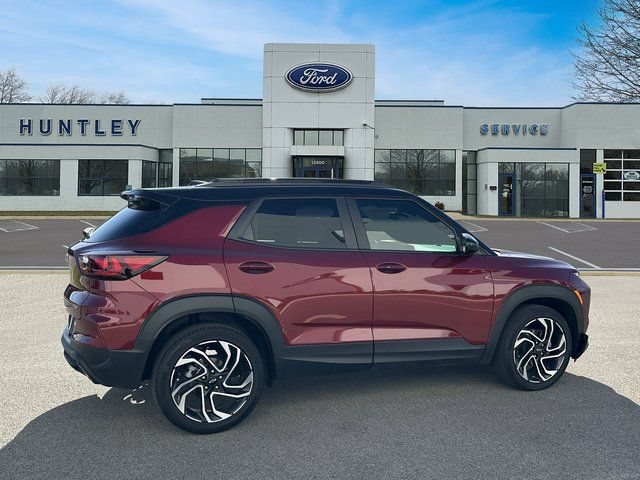Used 2025 Chevrolet TrailBlazer RS w/ Convenience Package FWD image 3