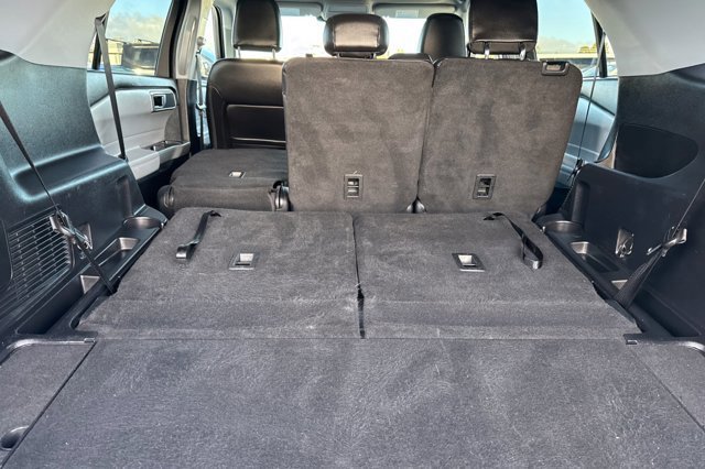Certified 2022 Ford Explorer XLT w/ Equipment Group 202A image 17