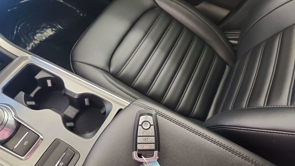 Certified 2022 Ford Edge SEL w/ Convenience Package image 20