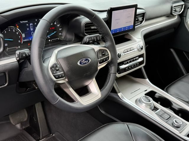 Certified 2023 Ford Explorer XLT w/ Equipment Group 202A AWD/4WD image 19