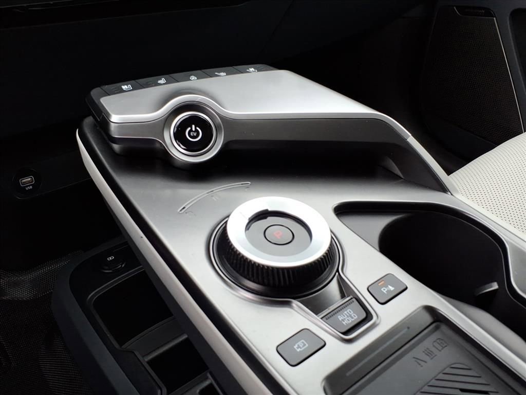 Used 2023 Kia EV6 Wind w/ Wind Technology Package image 18