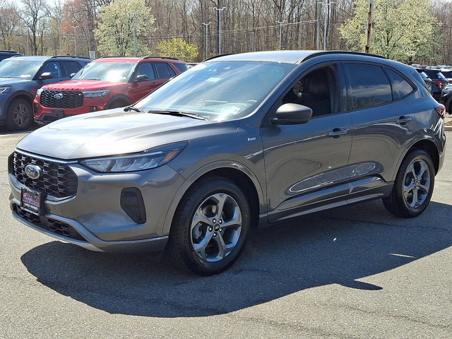 Certified 2023 Ford Escape ST-Line w/ Tech Pack #1 AWD/4WD image 5