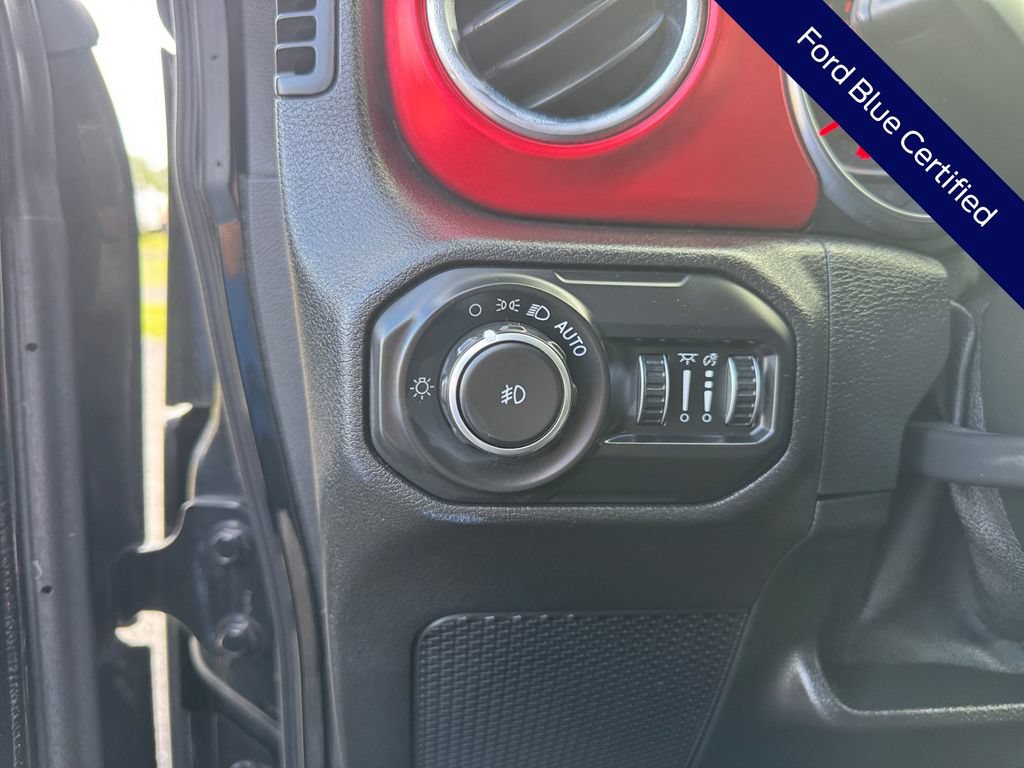 Used 2021 Jeep Wrangler Unlimited Rubicon AWD/4WD image 38
