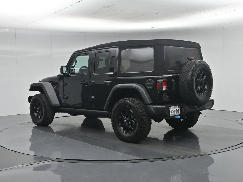 Used 2024 Jeep Wrangler Unlimited AWD/4WD image 7