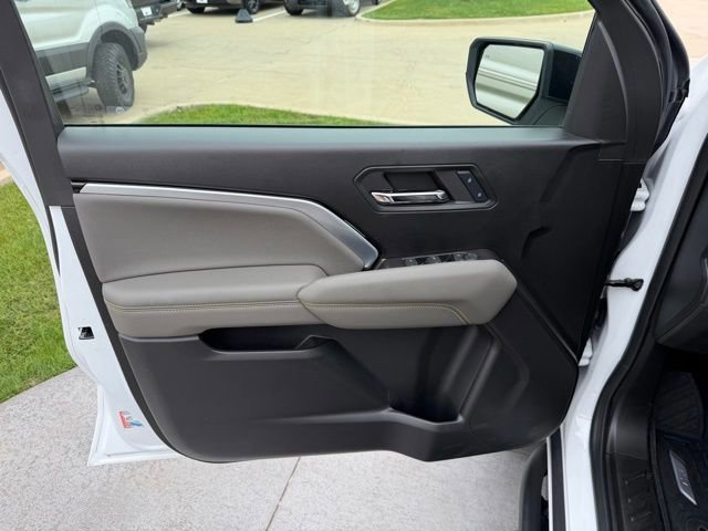 Used 2024 Chevrolet Colorado ZR2 w/ Technology Package image 8