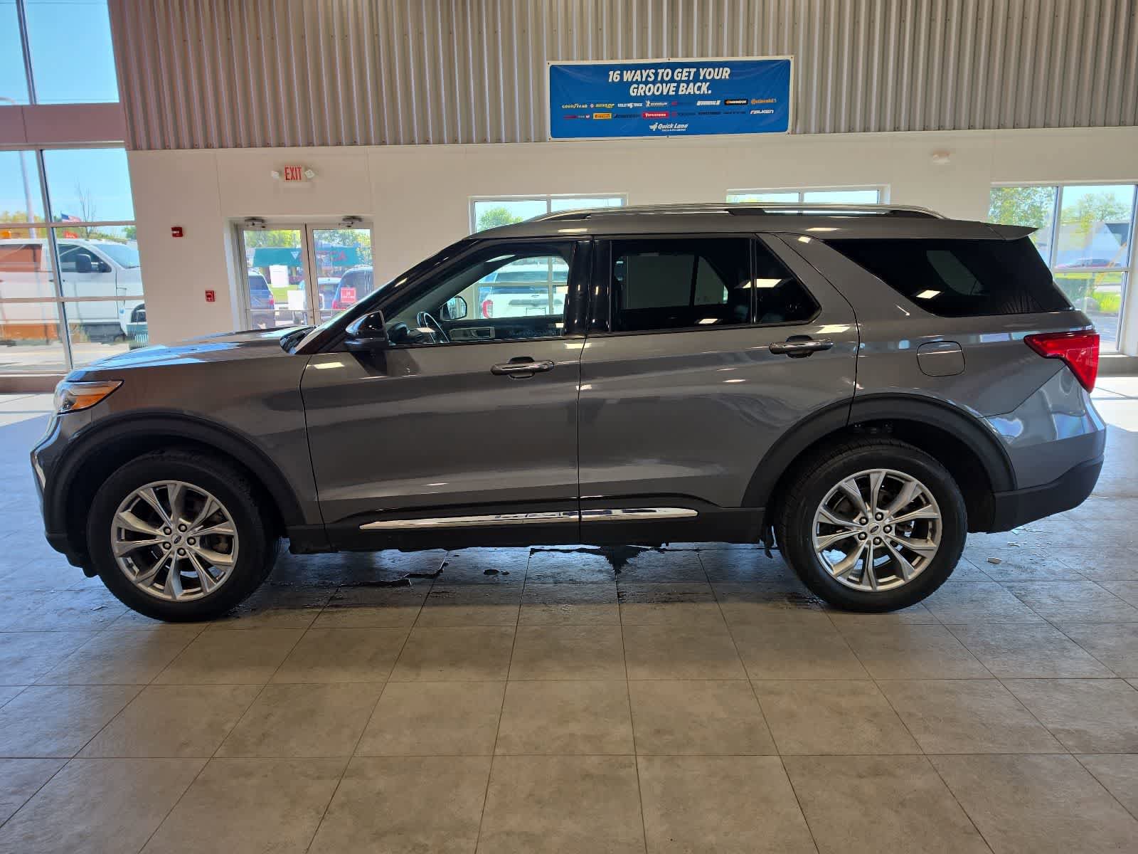 Certified 2022 Ford Explorer Limited AWD/4WD image 12