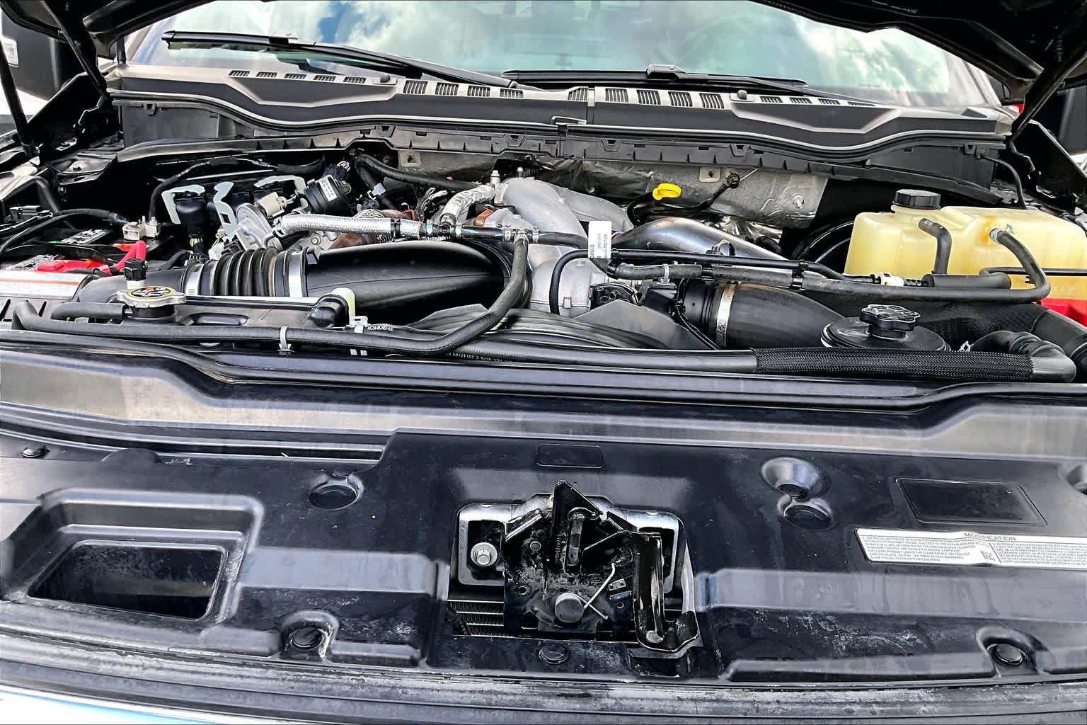 Certified 2022 Ford F350 Lariat AWD/4WD image 32
