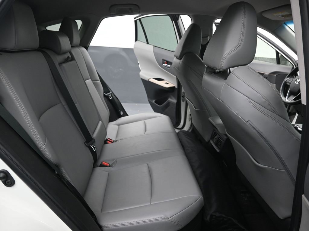 Used 2022 Toyota Venza XLE image 26