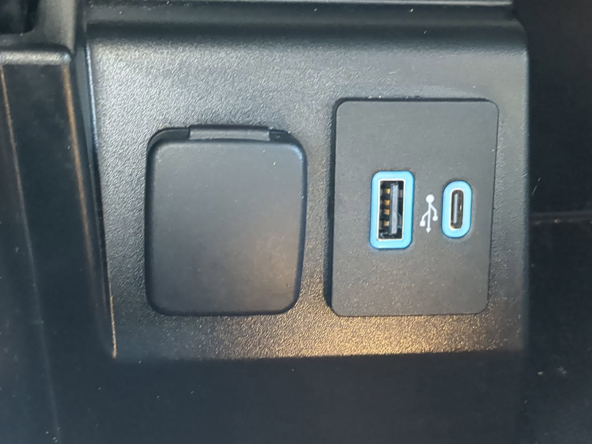 Certified 2020 Ford Explorer XLT w/ Equipment Group 202A image 54