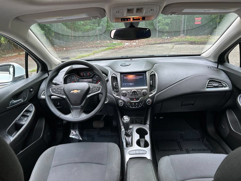 Used 2017 Chevrolet Cruze LT w/ Sun And Sound Package FWD image 29
