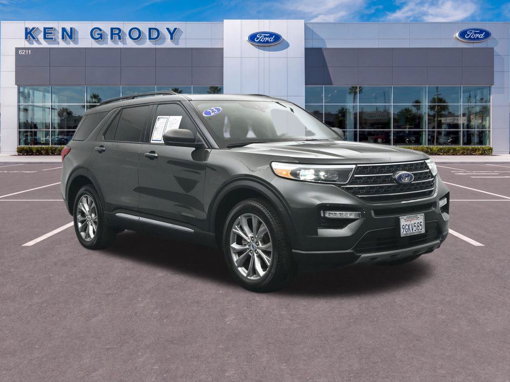 Certified 2023 Ford Explorer XLT w/ Equipment Group 202A
