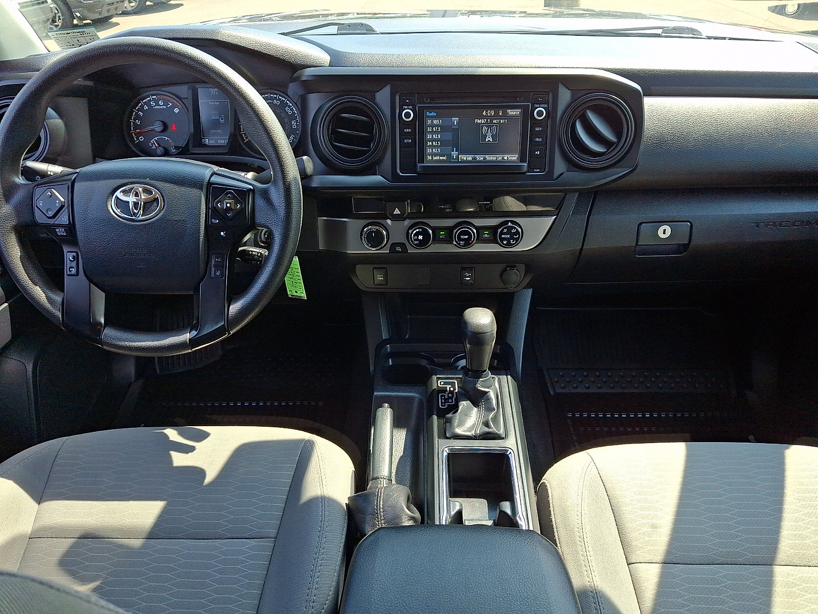 Used 2018 Toyota Tacoma SR w/ SR Convenience Package AWD/4WD image 15