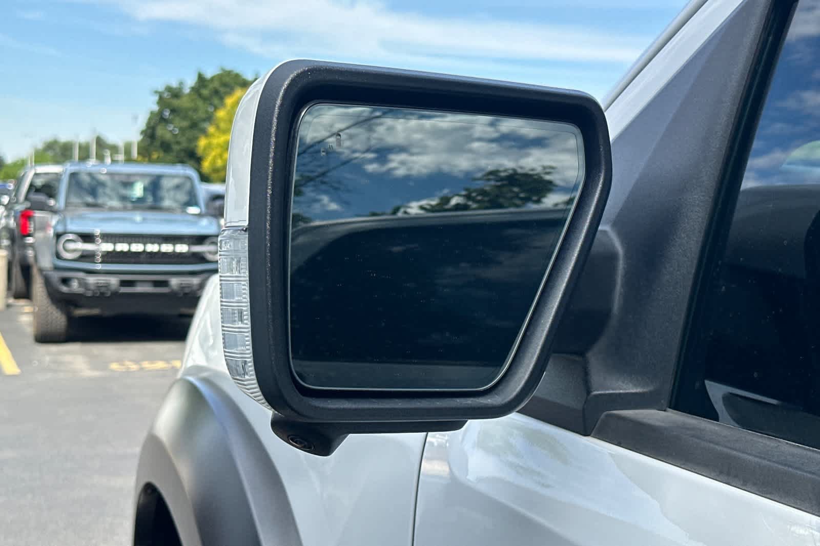 Certified 2021 Ford F150 Raptor w/ Raptor 37 Performance Package AWD/4WD image 8