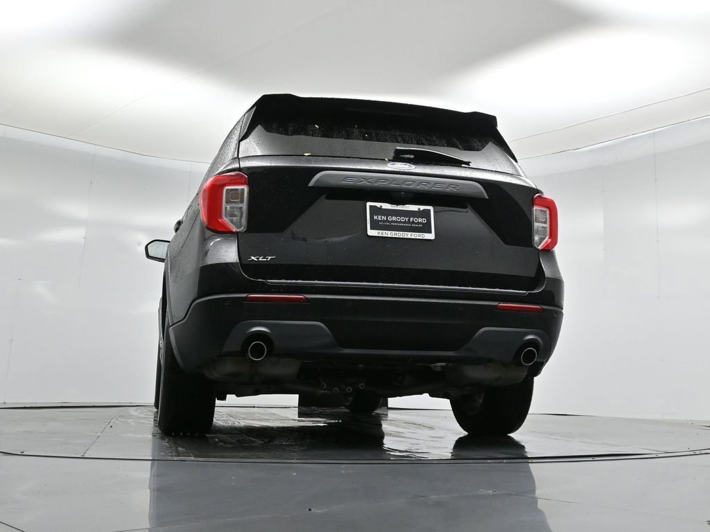 Certified 2022 Ford Explorer XLT w/ Equipment Group 202A image 55